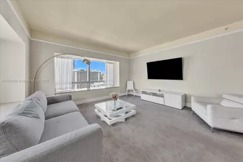 1435 Brickell Ave #3112, Miami, FL 33131