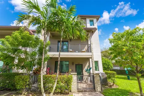 4963 NW 83rd Path #4963, Doral, FL 33166
