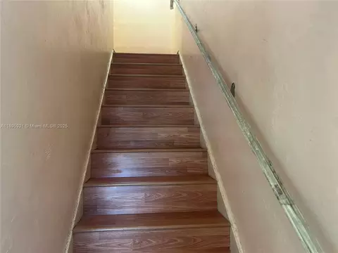 Entry Way - 7090 W 2nd Ct, Hialeah, FL 33014 photo 3 of 3
