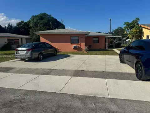 2345 NW 28th St #1-2, Oakland Park, FL 33311