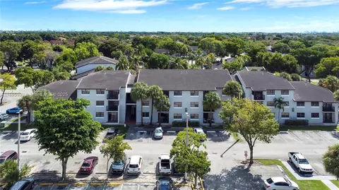 7090 NW 179th St #109, Hialeah, FL 33015