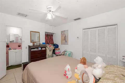 3920 W 3rd Ave, Hialeah, FL 33012 photo 14