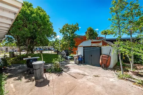 3920 W 3rd Ave, Hialeah, FL 33012 photo 18