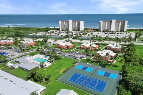 9421 Ocean Dr S, Jensen Beach, FL 34957