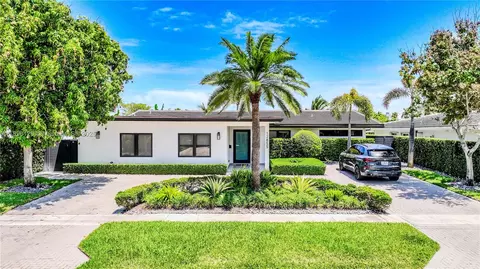 12855 Maple Rd, North Miami, FL 33181