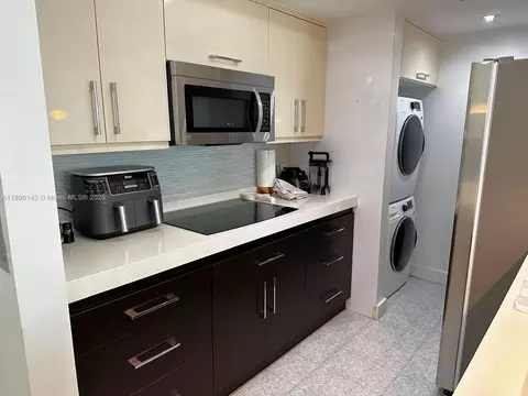 2000 N Bayshore Dr #625, Miami, FL 33137