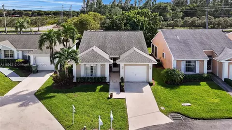 2270 SE 7th Pl, Homestead, FL 33033