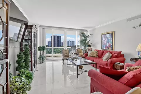 7000 Island Blvd #903, Aventura, FL 33160