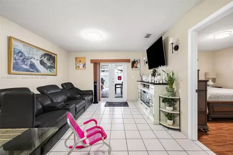 Other - 4191 W 10th Ave, Hialeah, FL 33012 photo 5 of 9