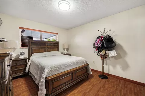 Bedroom - 4191 W 10th Ave, Hialeah, FL 33012 photo 4 of 5