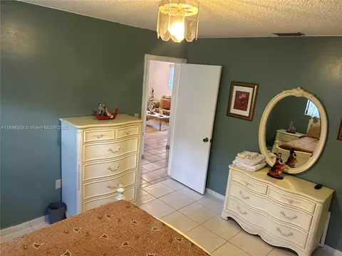 665 E 31st St, Hialeah, FL 33013 photo 19