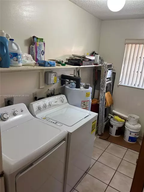 665 E 31st St, Hialeah, FL 33013 photo 38