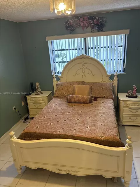 665 E 31st St, Hialeah, FL 33013 photo 22