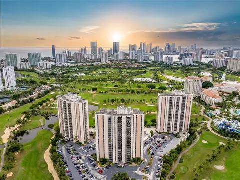 20379 W Country Club Dr #731, Aventura, FL 33180