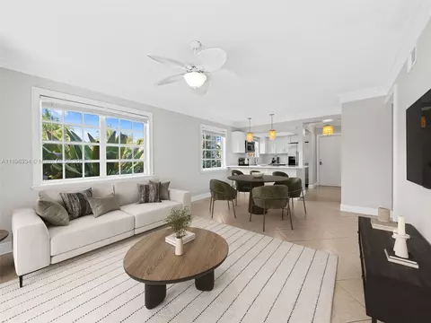 4812 NE 23rd Ave #2, Fort Lauderdale, FL 33308