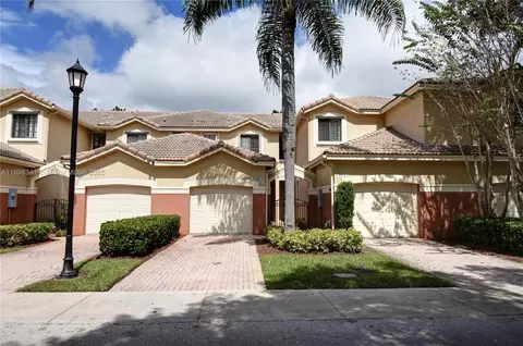 3873 Tree Top Dr, Weston, FL 33332