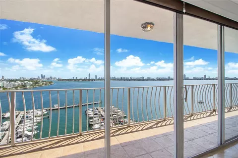 7601 E Treasure Dr #1219, North Bay Village, FL 33141