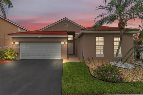 362 Bridgeton Rd, Weston, FL 33326