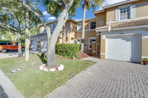 2888 NW 99th Ter, Sunrise, FL 33322