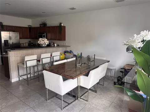 Dining - 8867 W 35th Way, Hialeah, FL 33018 photo 1 of 1