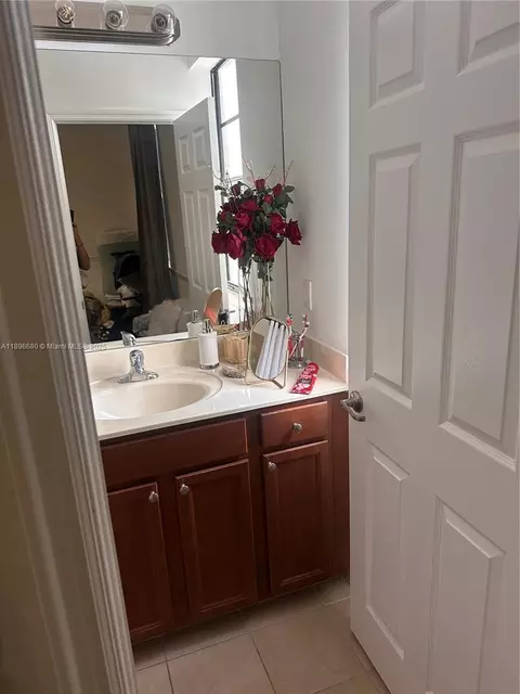 Bath - 8867 W 35th Way, Hialeah, FL 33018 photo 3 of 3