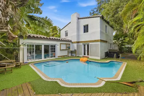 401 SW 28th Rd, Miami, FL 33129