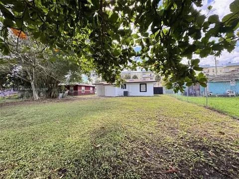 2511 Atlantic Ave, Opa Locka, FL 33054 photo 12
