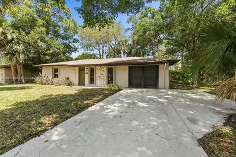 7502 Bayard Rd, Fort Pierce, FL 34951