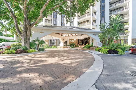 4000 Towerside Ter #402, Miami, FL 33138