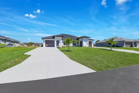 47544756 14th St SW, Lehigh Acres, FL 33973