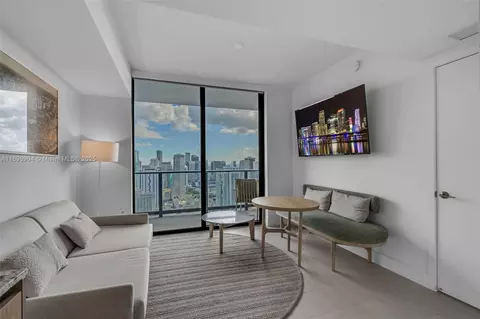 159 NE 6th St #4514, Miami, FL 33132
