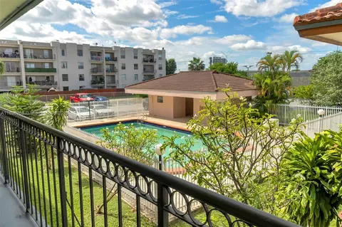 5851 W 20th Ave #412, Hialeah, FL 33012