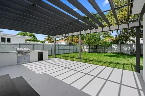 841 SE 11th Pl, Hialeah, FL 33010 photo 33