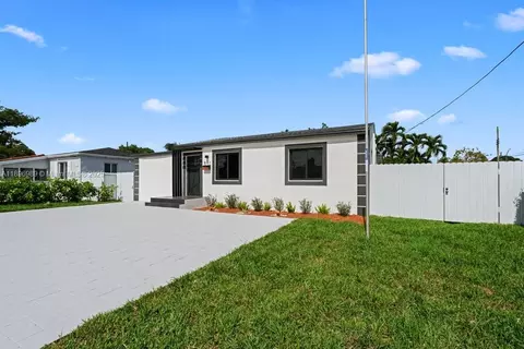 841 SE 11th Pl, Hialeah, FL 33010 photo 7
