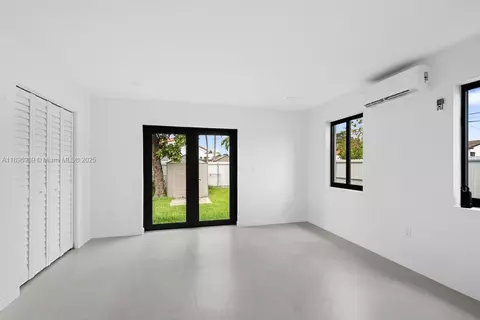 841 SE 11th Pl, Hialeah, FL 33010 photo 18
