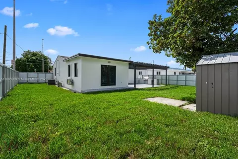 841 SE 11th Pl, Hialeah, FL 33010 photo 41