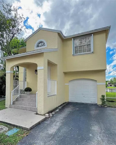 11976 NW 12th St, Pembroke Pines, FL 33026