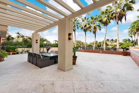 765 Crandon Blvd #102, Key Biscayne, FL 33149