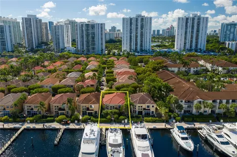 3699 NE 208th Ter, Aventura, FL 33180