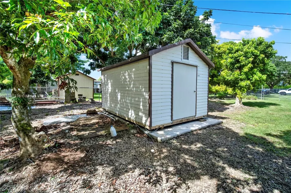 Exterior - 18320 SW 293rd St, Homestead, FL 33030 photo 5 of 7