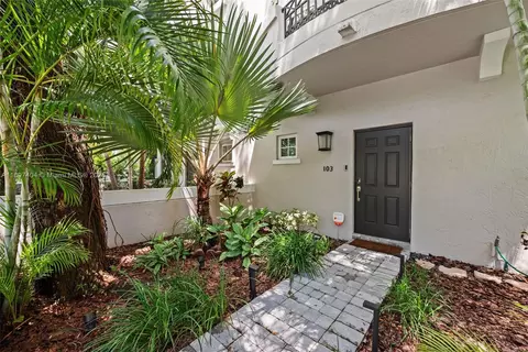 261 Navarre Ave #A-3, Coral Gables, FL 33134