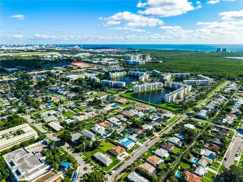 205 SE 3rd St, Dania Beach, FL 33004 photo 23