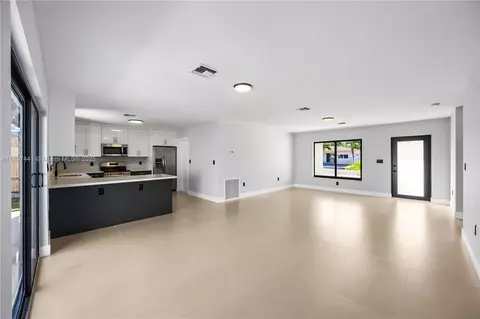 205 SE 3rd St, Dania Beach, FL 33004 photo 3