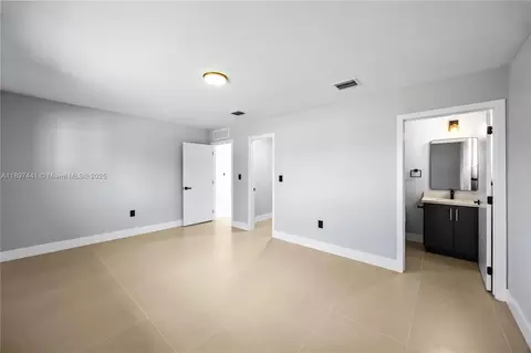 205 SE 3rd St, Dania Beach, FL 33004 photo 8