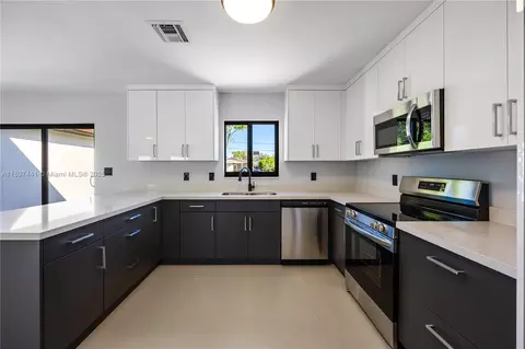 205 SE 3rd St, Dania Beach, FL 33004 photo 5