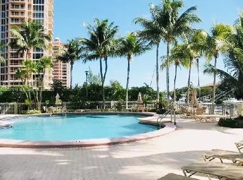 90 Edgewater Dr #505, Coral Gables, FL 33133