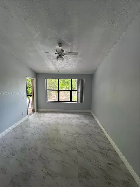 4441 W Mcnab Rd #21, Pompano Beach, FL 33069