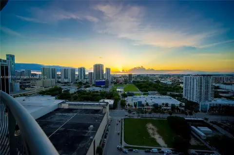 1750 N Bayshore Dr #2615, Miami, FL 33132
