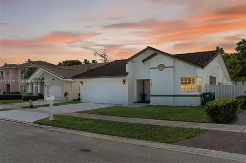 6348 SW 151st Pl, Miami, FL 33193