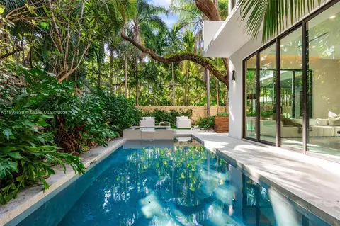 Exterior - 2805 Freeman St, Miami, FL 33133 photo 6 of 8
